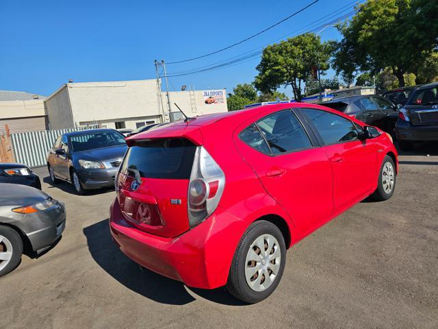 2013 toyota prius c three
