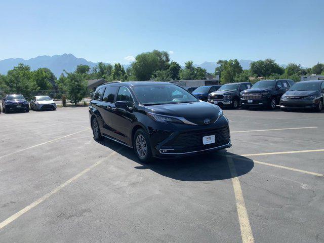 2023 toyota sienna xle 8 passenger