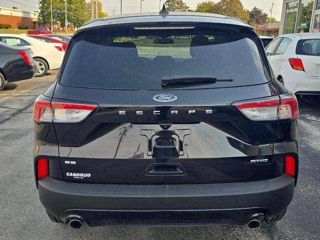 2021 ford escape se