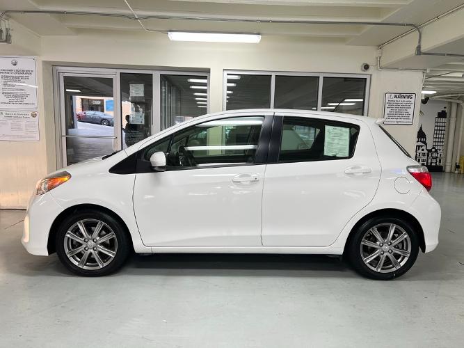 used 2012 toyota yaris se