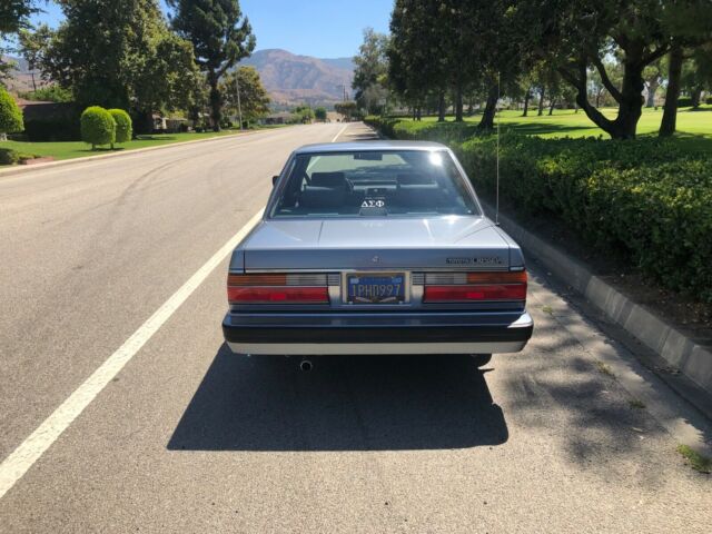 toyota's classic luxury car, 2.8l engine and all the bells and whistles!