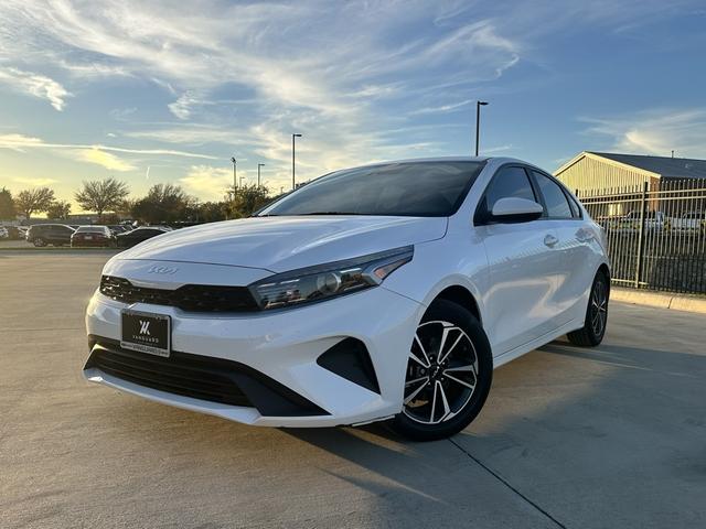 2023 kia forte lxs