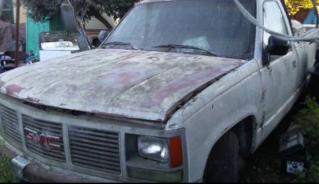 1990 gmc pickup truck long bed w/ rack