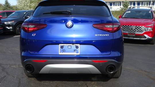 2022 Alfa Romeo Stelvio