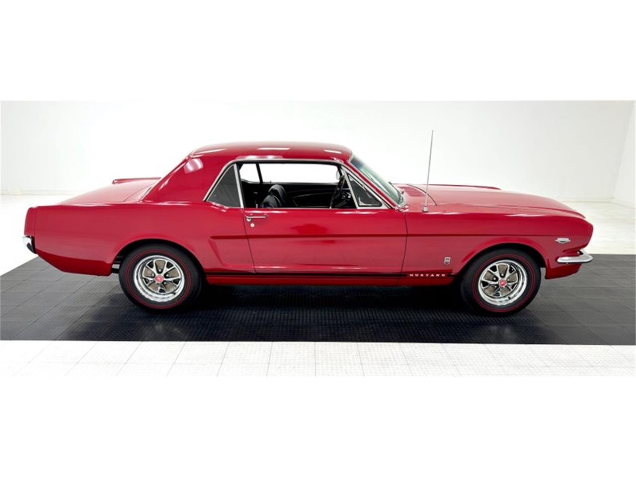1965 ford mustang