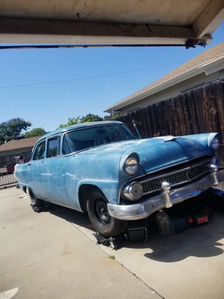 1955 ford fairlane custom line - 4 door