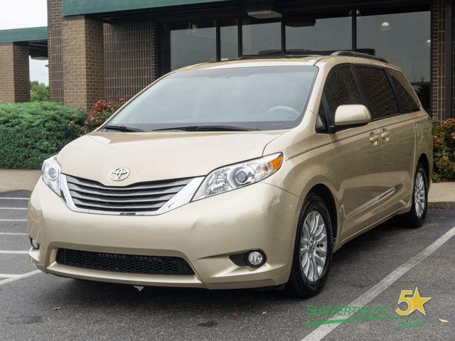 2011 toyota sienna in franklin, tennessee