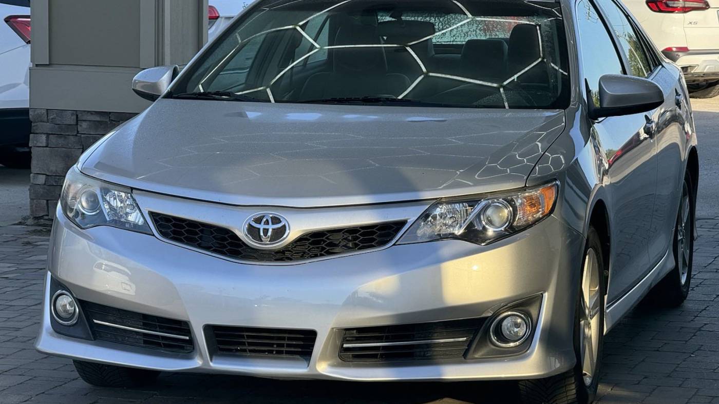 2013 toyota camry se