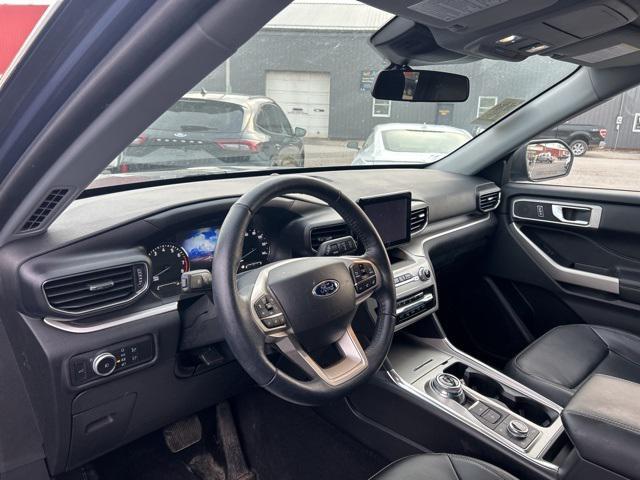 2021 ford explorer xlt