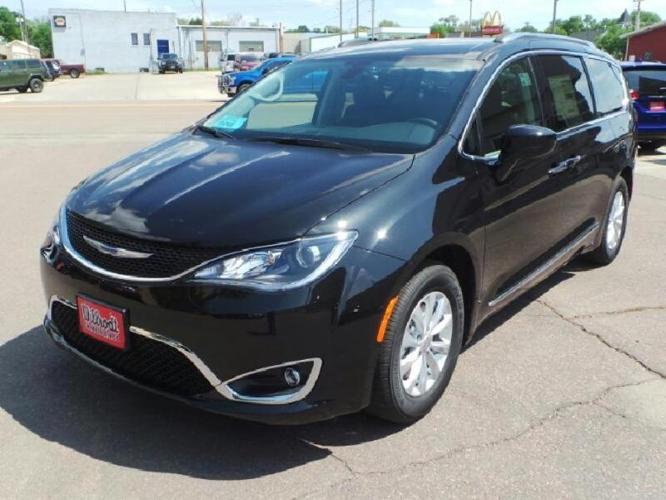 2018 chrysler pacifica touring l touring l 4dr mini-van for sale in bijou hills, south dakota