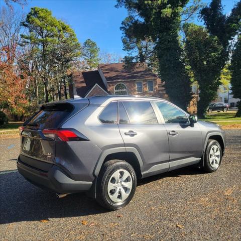 2021 toyota rav4 le
