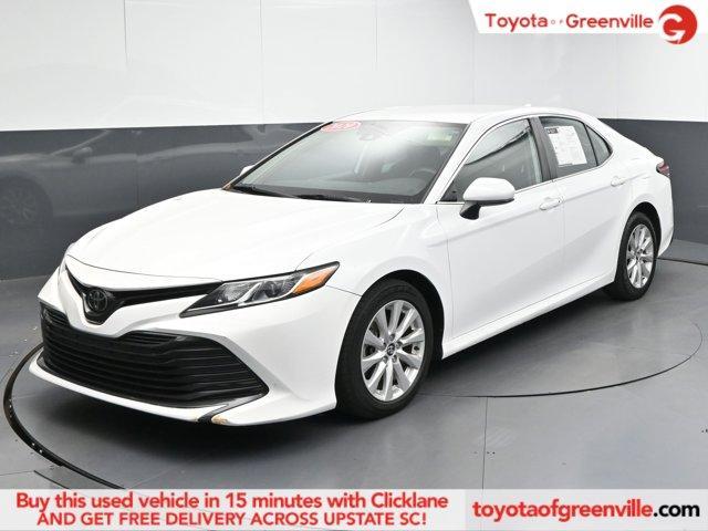 2020 toyota camry le