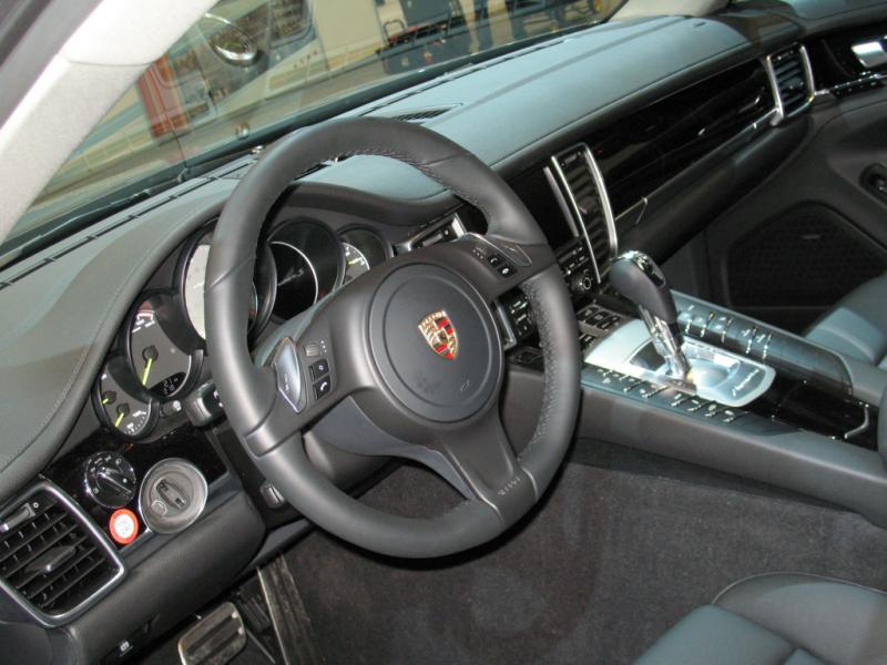 2025 Porsche Panamera