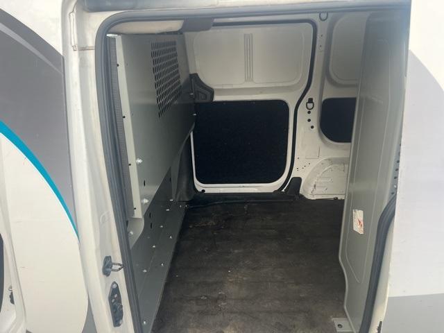 2021 nissan nv200 sv