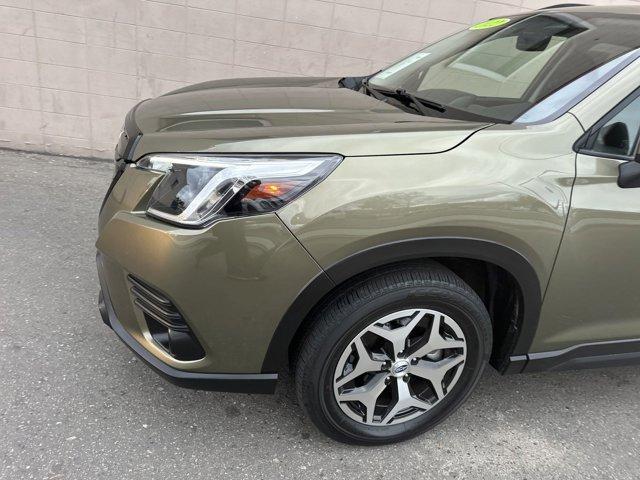 2022 subaru forester premium