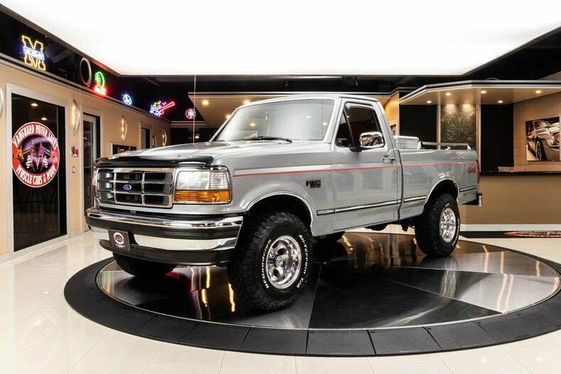 f-150 xlt 4x4! only 31k miles, 5.0l v8, 5-speed manual, 2 owners, clean history