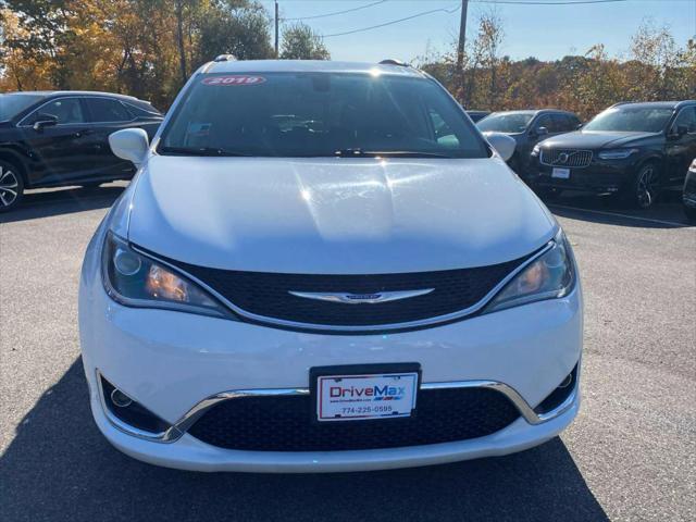 2019 chrysler pacifica touring l
