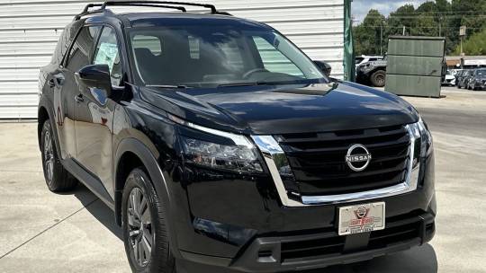 2024 Nissan Pathfinder sv