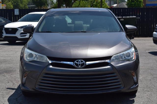2016 toyota camry le