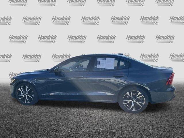 2024 volvo s60 b5 plus dark theme