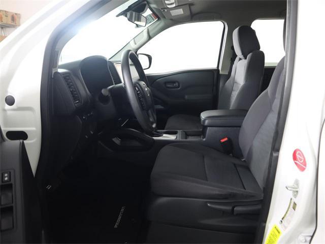 2022 nissan frontier s