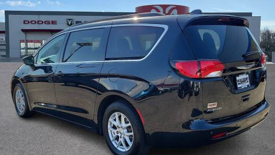 2020 Chrysler Voyager