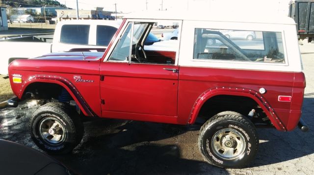 nostalgic sport w/ new paint.4 speed np trans, lift, posi