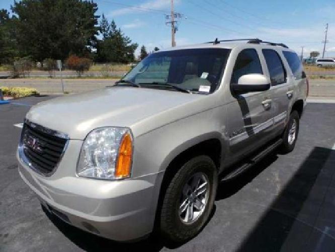 2007 gmc yukon slt, heated seats, moonroof, xm radio, entertainment system. in fairfield, ca