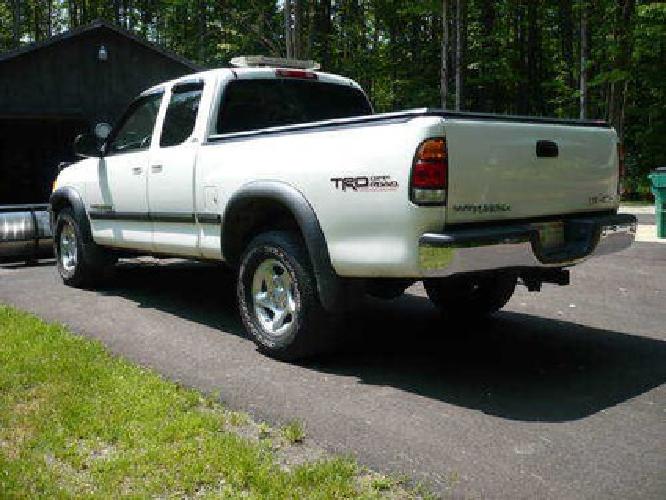 2000 toyota tundra w/new snow plow in thompson, oh