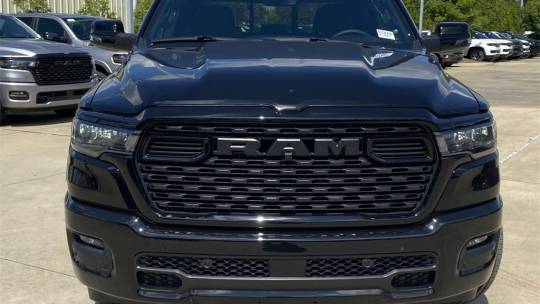 new 2025 ram 1500 big horn crew cab 5'7" box 4wd
