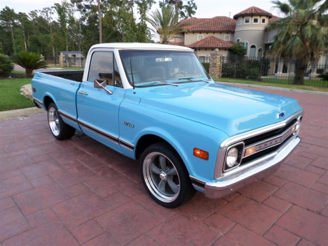 swb: 350 v8, ps, disc brakes, body-off bare metal restore, stereo, new 20" rims!