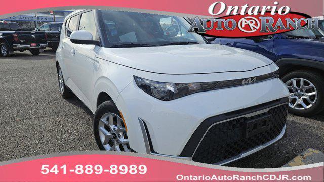 2023 kia soul lx