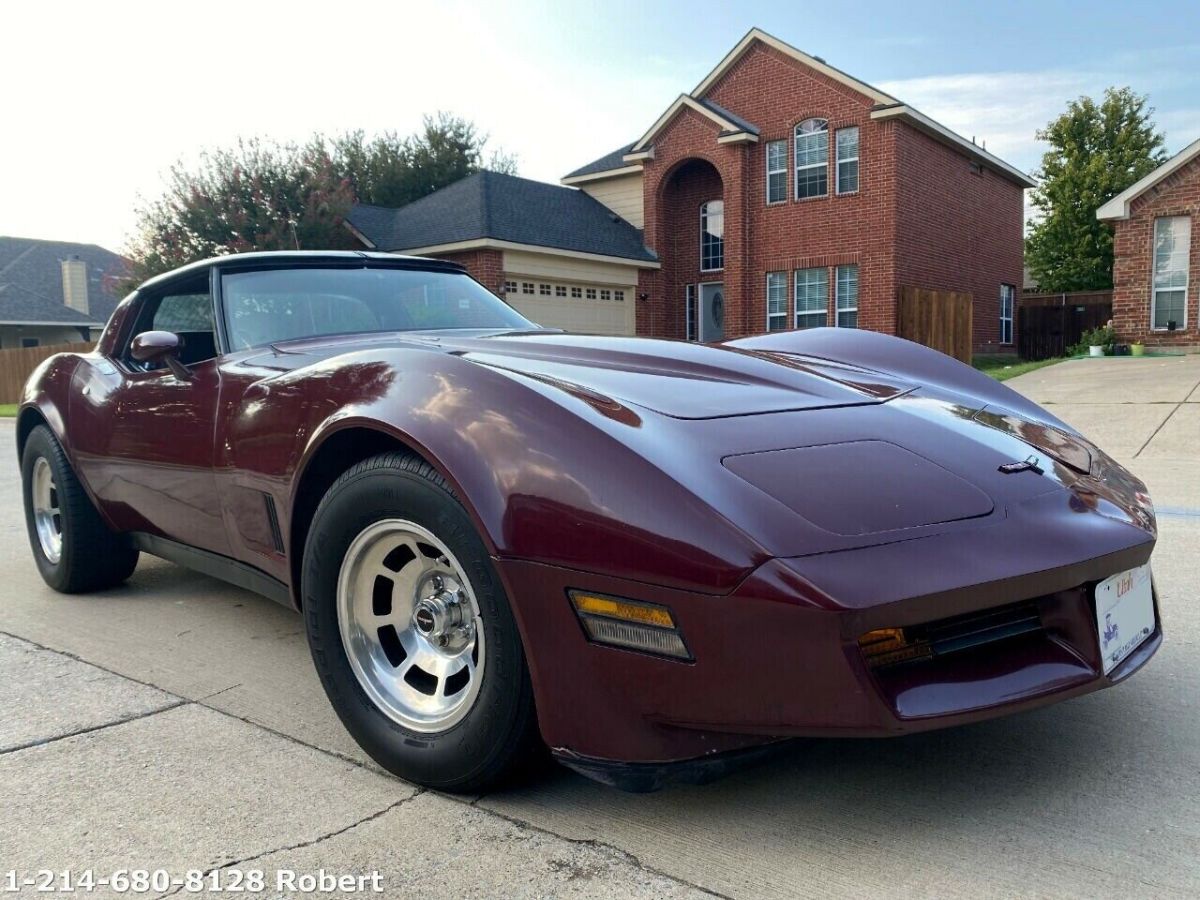 1981 chevrolet corvette base 2dr coupe 15,000 miles maroon coupe 5.7l v8 automat