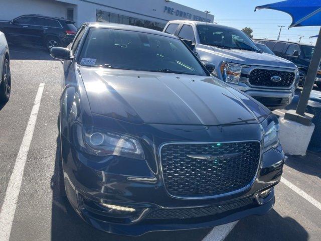2022 chrysler 300 touring l