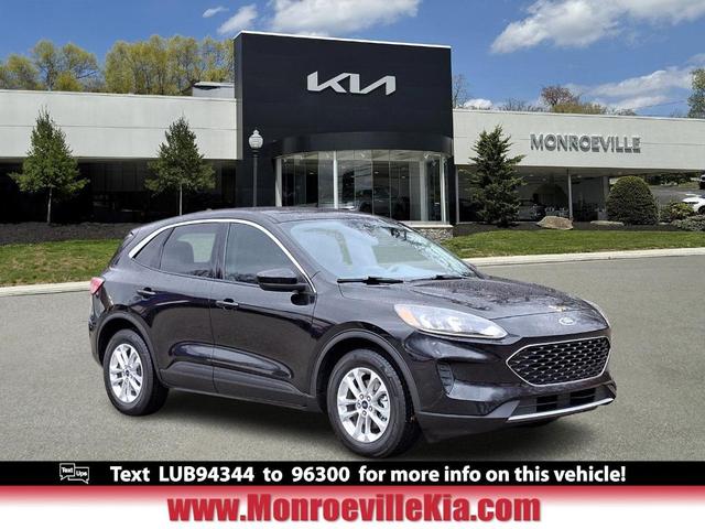 2020 ford escape se