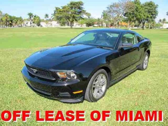 2010 black ford mustang in miami, fl