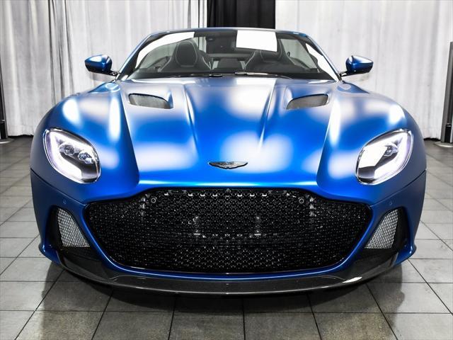 2022 aston martin dbs t mulliner