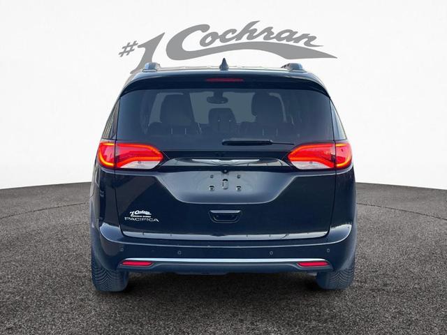 2017 chrysler pacifica touring-l plus