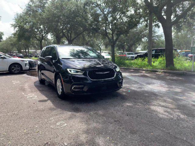2023 chrysler pacifica touring l