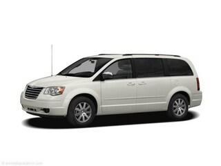 2010 chrysler town & country touring