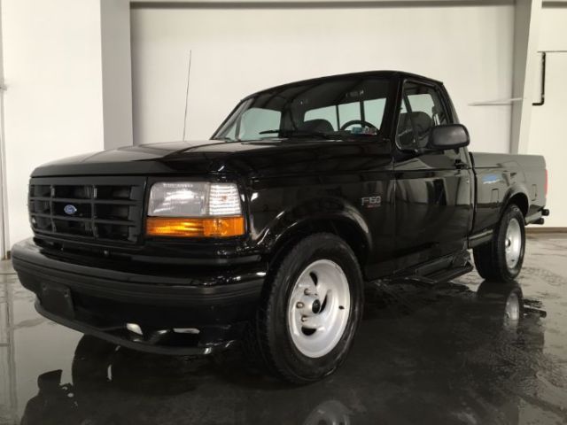 1993 ford f-150 lightning only 29k miles! super clean! like new!