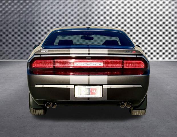 2013 dodge challenger srt8