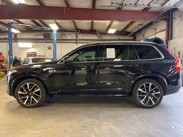 2022 volvo xc90 t6 momentum 7 passenger