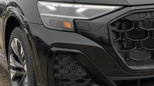 2025 Audi Q8