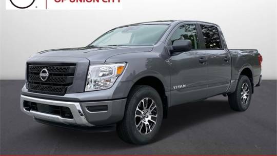 2024 Nissan Titan sv