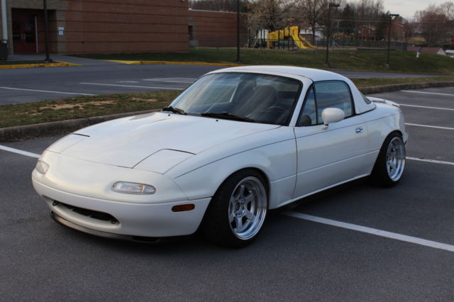 1990 mazda miata base convertible 2-door 1.6l w/ hardtop!