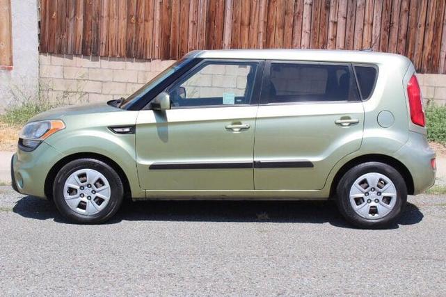 2012 kia soul base