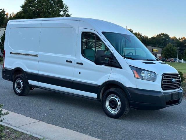 2018 ford transit-350 148 wb medium roof cargo