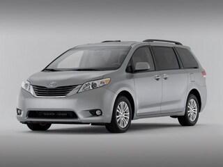 2013 toyota sienna le
