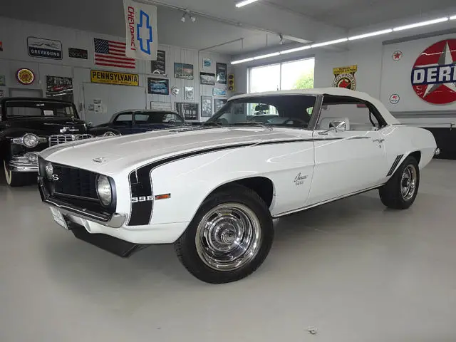 1969 camaro convertible ss 396/350 hp 4spd. white on white frame off restored